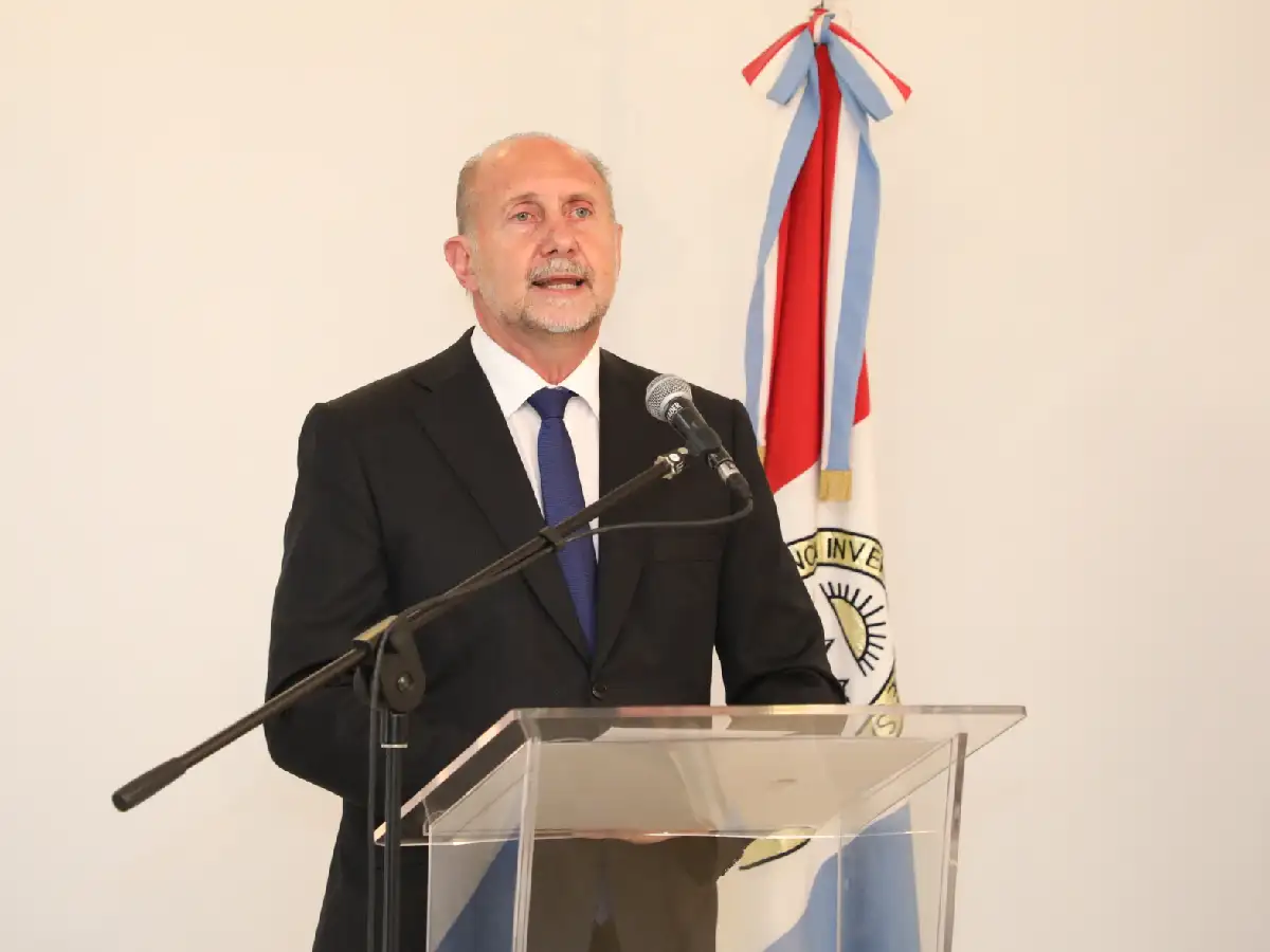 Perotti desplazó al ministro de Seguridad de Santa Fe y lo reemplazó con un ex jefe de Gendarmería