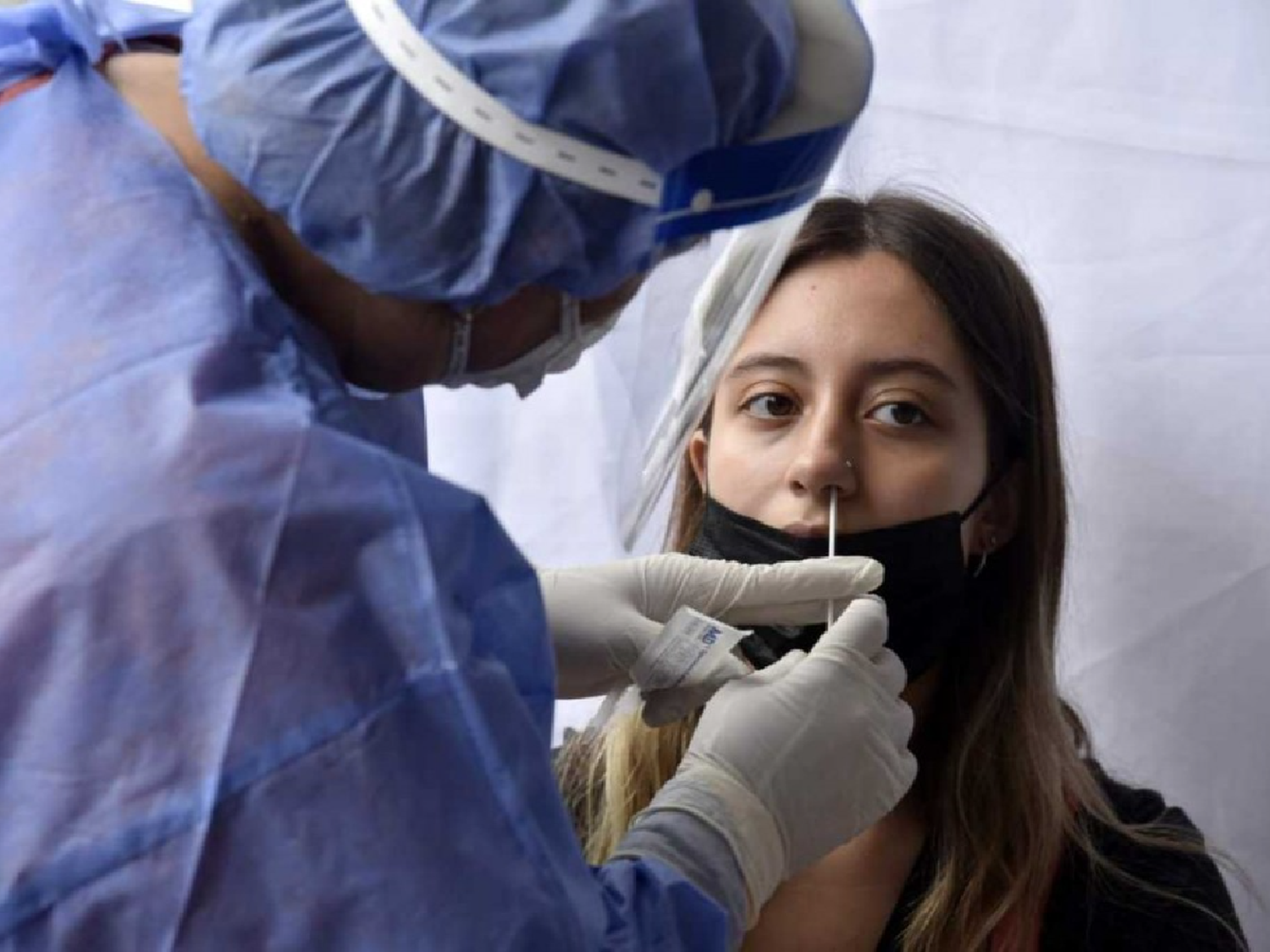 Reportan 182 muertos y 129.709 nuevos casos de coronavirus en Argentina