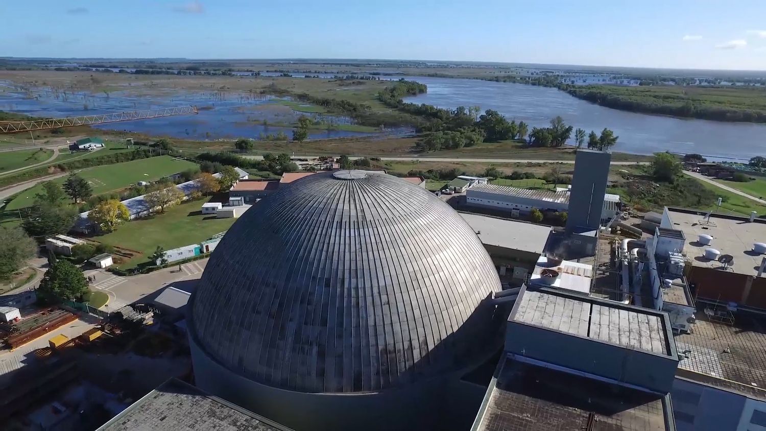 Senadores de UxP recibieron a expertos para analizar la situación del sector nuclear