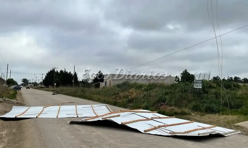 Por la voladura de un techo, sin luz en la Villa del Deportista y la Florida
