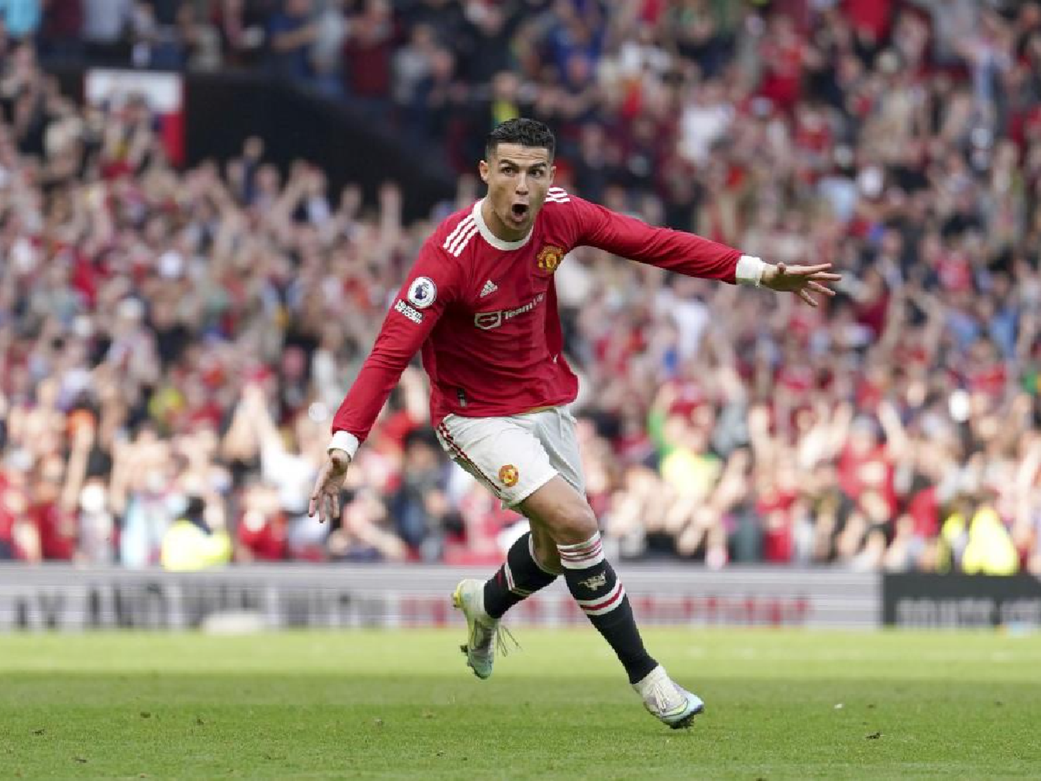 Cristiano Ronaldo salvó a Manchester United con un hat-trick