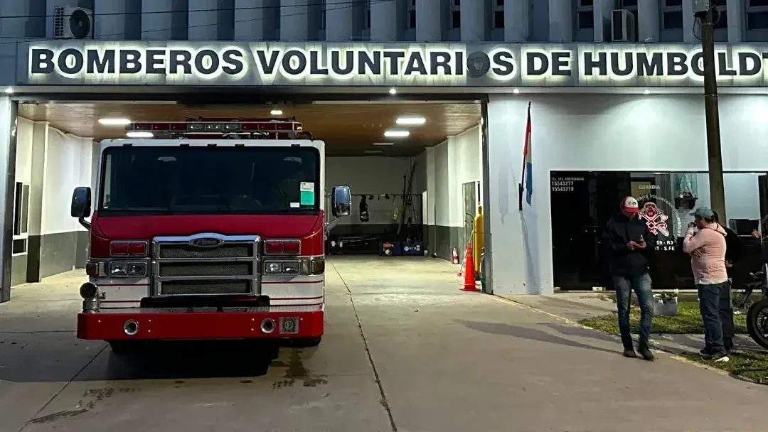 Humboldt celebró la llegada del nuevo autobomba al cuartel de Bomberos Voluntarios: "Nos llena de orgullo"