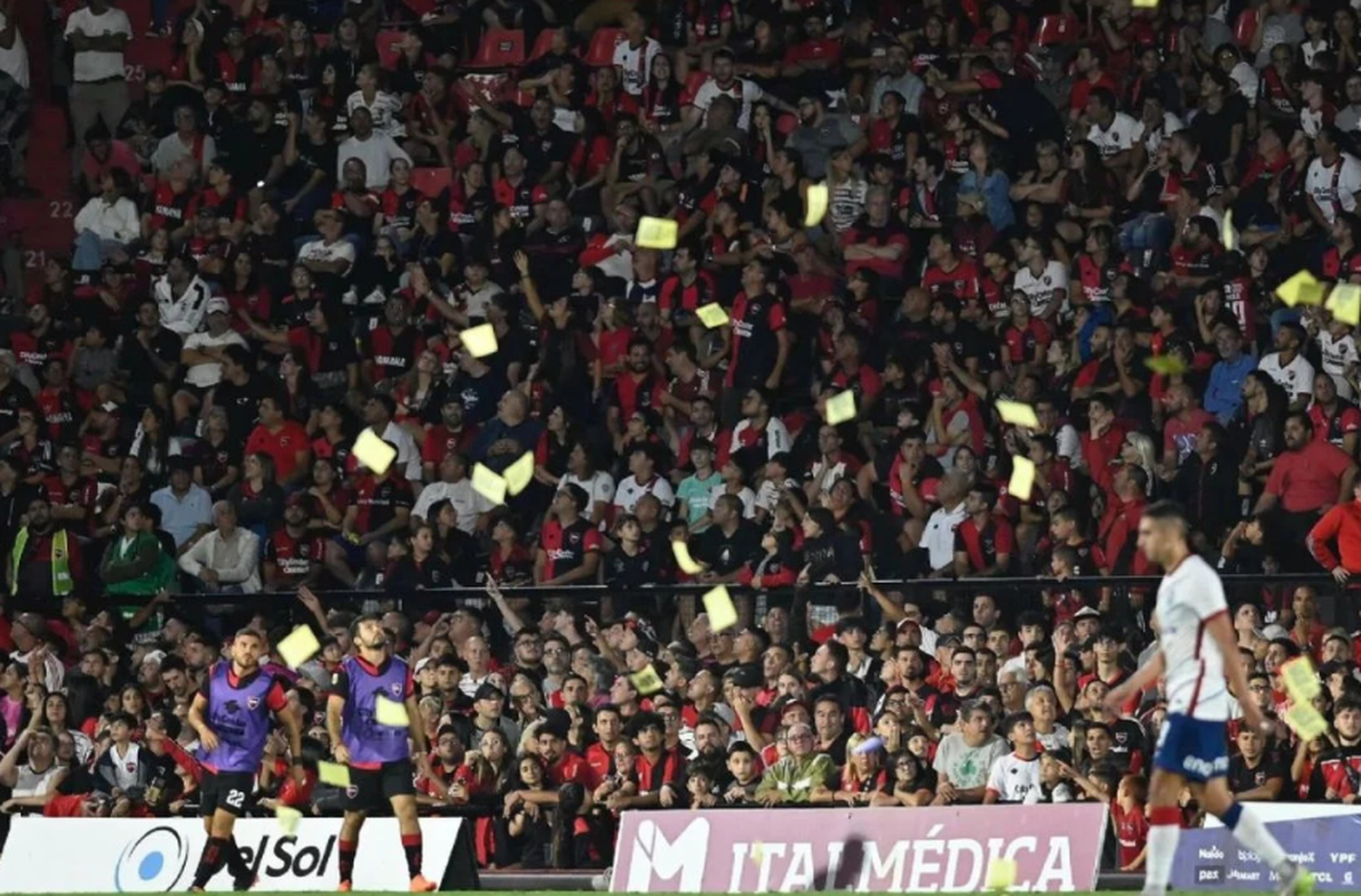 Liberan a los hinchas de Central detenidos por arrojar panfletos en el Coloso