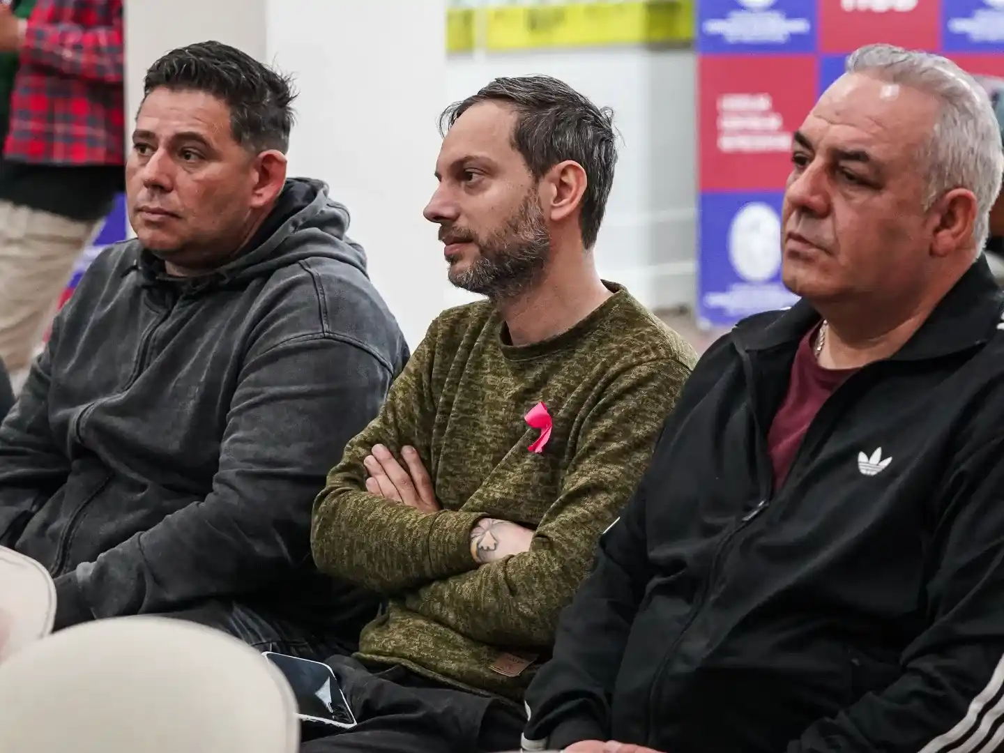 Presente. Gastón Urrutia, acompañado por Leo Fuentes, secretario de organización de la UTA Mar del Plata. En el medio, Facundo Croci, director de Transporte municipal.