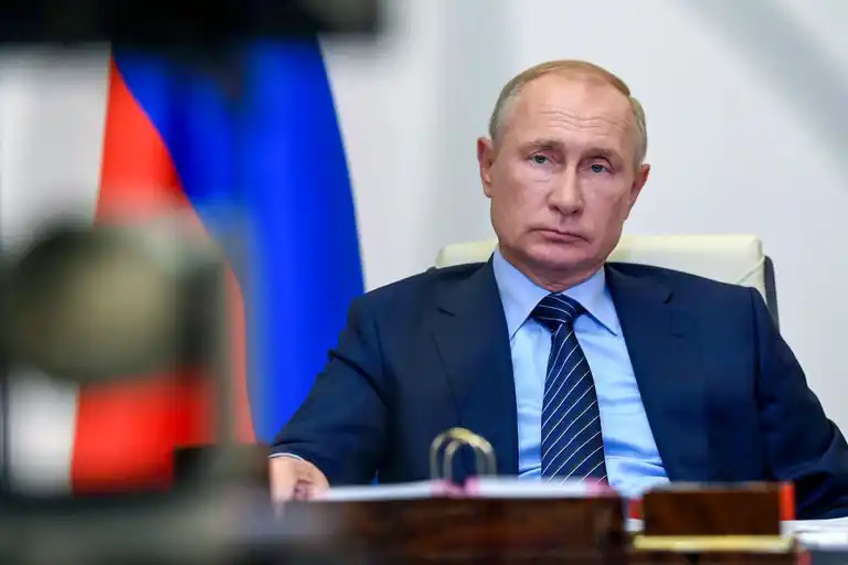 Coronavirus: Rusia aprobó la primera vacuna y una de las hijas de Vladimir Putin fue inoculada