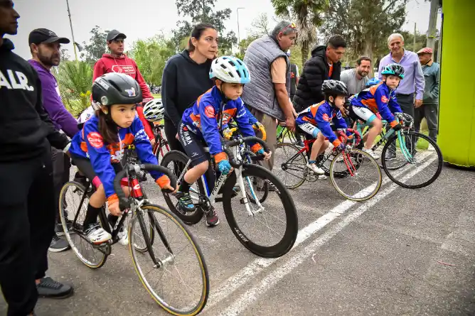 Fiesta del ciclismo: Se desarrolló la sexta fecha del Infanto Provincial en Chascomús