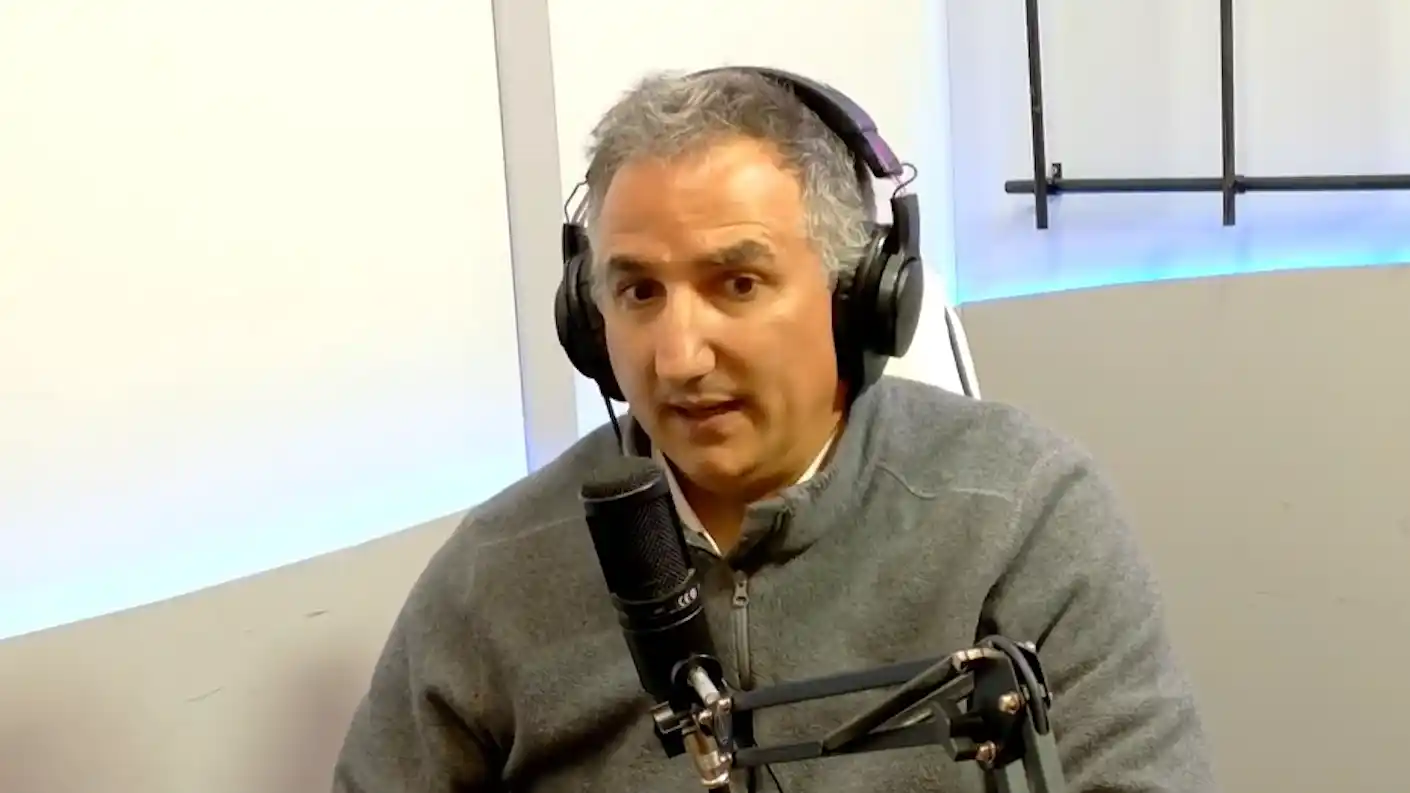 Gonzalo Santamarina, concejal electo por LLA, celebró la renuncia de José Luis Espert, quien “estaba transfiriendo dudas legítimas a la ciudadanía”.