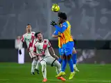 Valencia rescató un empate ante el Rayo