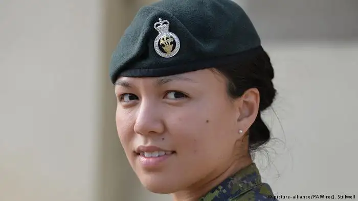 Por primera vez una mujer encabeza la guardia real de Londres