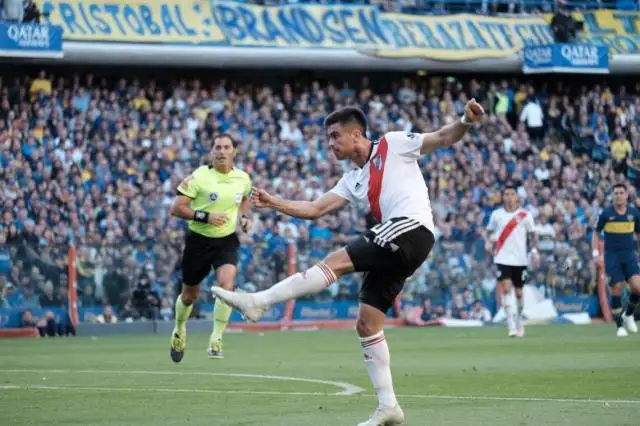 Pity Martínez sufrió un desgarro y quedó afuera del choque por Copa ante Independiente