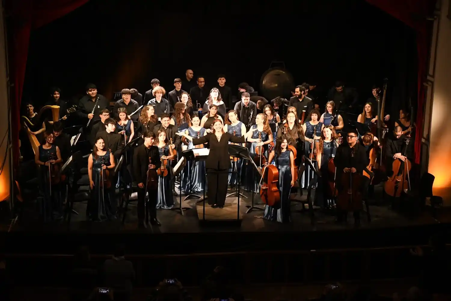 Vicente Rodríguez Alfonsín brilló como solista junto a la Filarmónica en el Teatro Brazzola