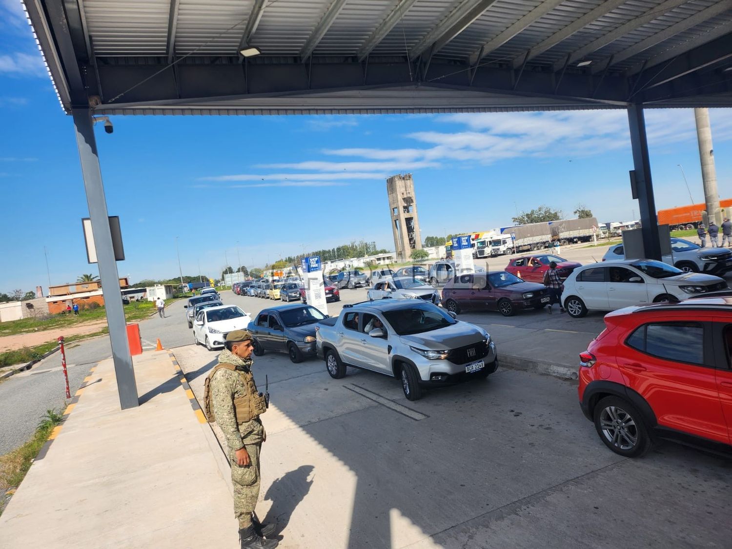 De compras y turismo hasta violencia de género y caza ilegal: los uruguayos, protagonistas en Gualeguaychú