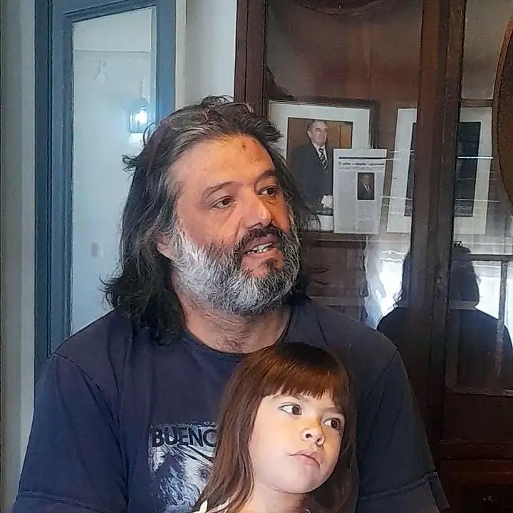 Japo Vela.