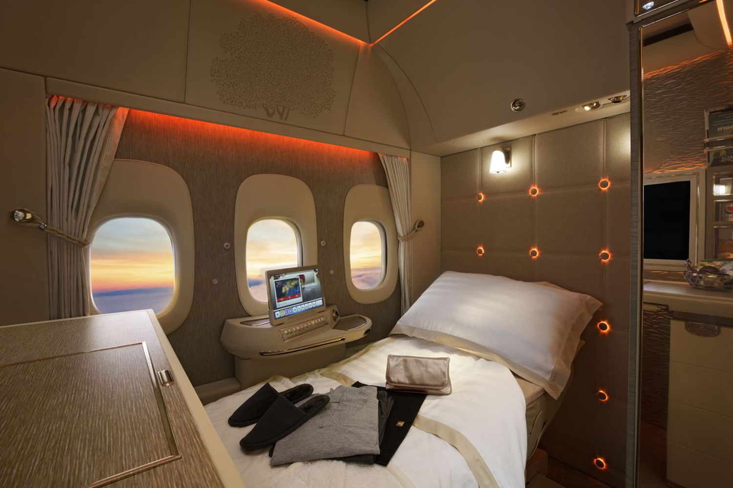 Emirates presentó las nuevas Suites privadas de la First de sus 777-300ER