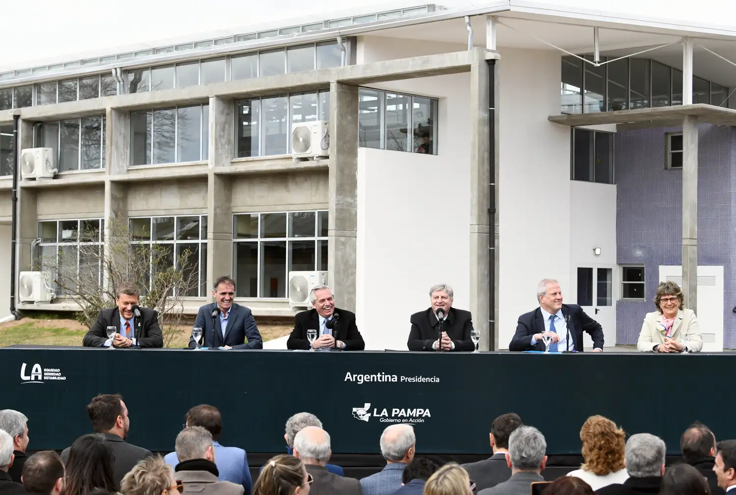 Alberto Fernández inauguró un edificio de la Universidad Nacional de La Pampa.