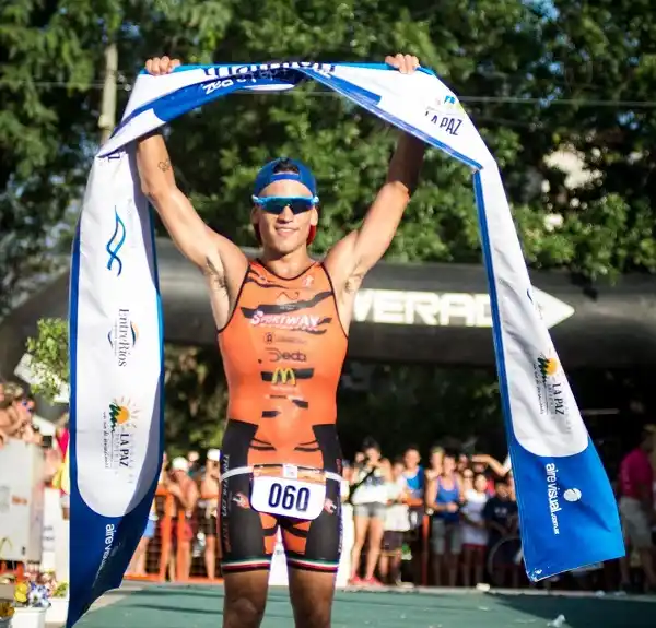 Buena labor de los atletas locales en el Triatlón de La Paz