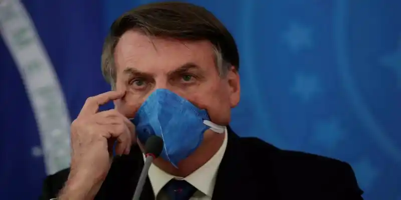 Bolsonaro podría enfrentar la justicia tras ser acusado de cometer crimen contra la humanidad