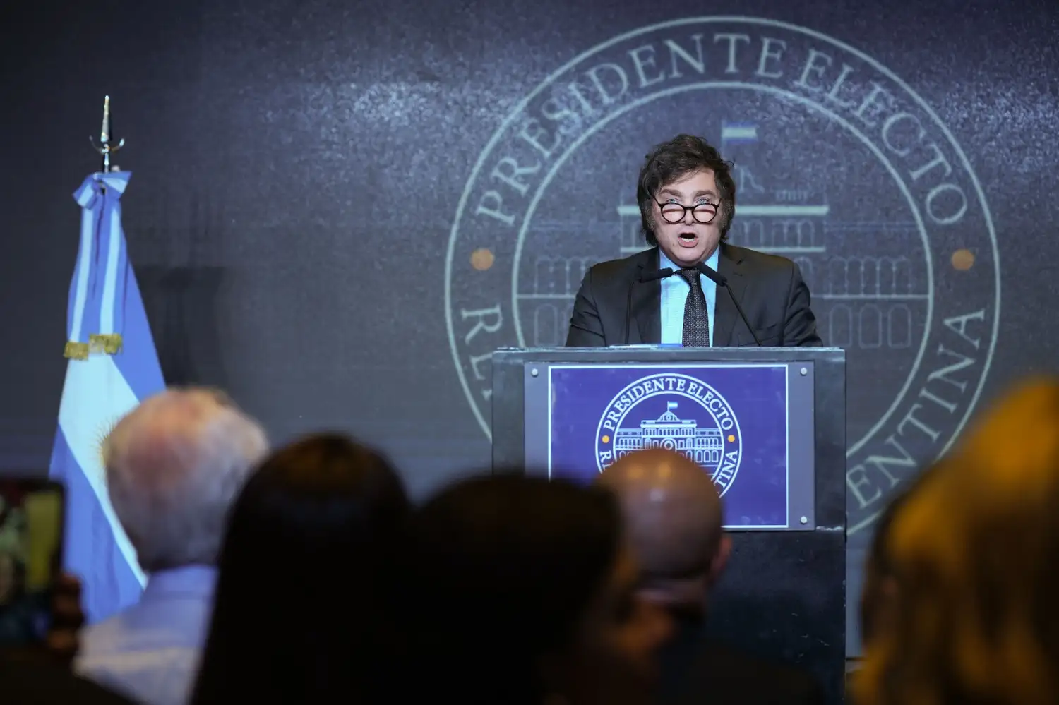 Milei aún no anunciará a su ministro de Economía: Massa hizo una "canallada" al decir que se tomará licencia