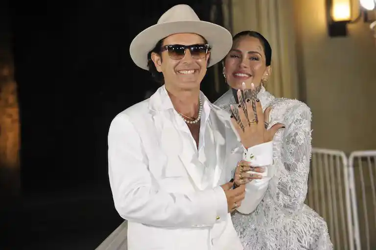 . Candelaria Tinelli y Coti Sorokin. En su casamiento