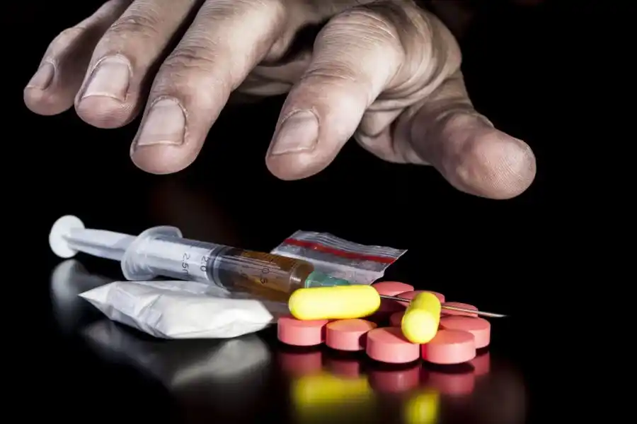 La provincia convoca a municipios y comunas para proyectos sobre consumos problemáticos