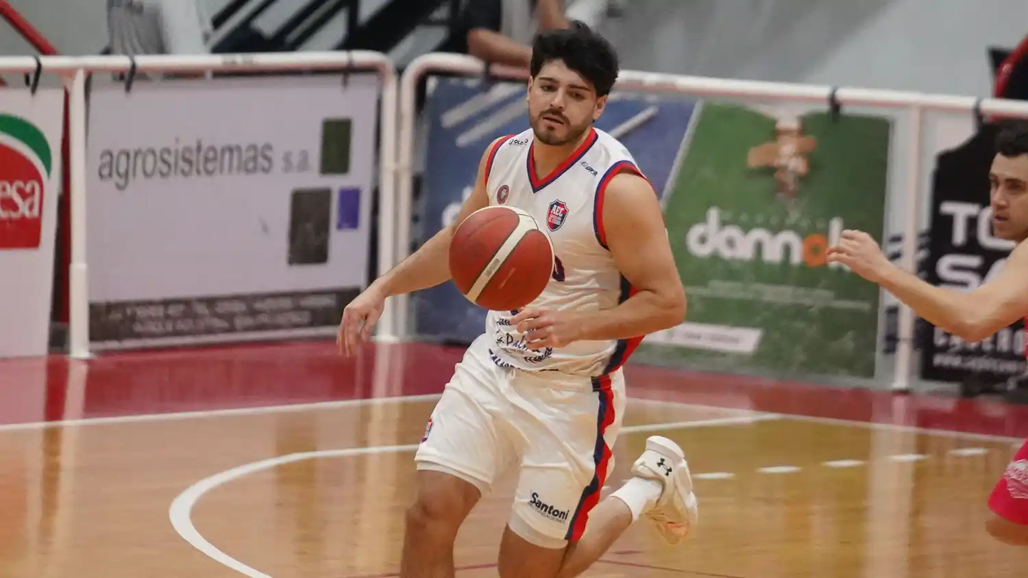 La flor nacional busca pegar primero