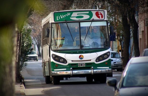 El Gobierno provincial anunció que los subsidios al transporte serán por pasajero y no a las empresas