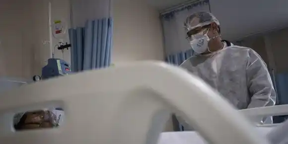 COVID-19 en Brasil: casi 100.000 muertes y cerca de 3 millones de casos