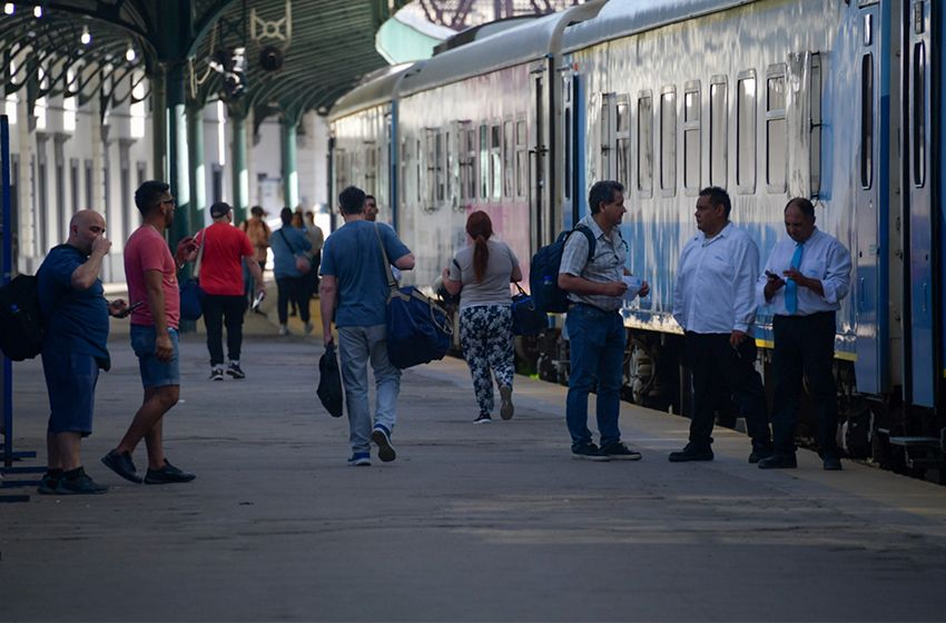 Congelan las tarifas de colectivos y trenes hasta después de las elecciones