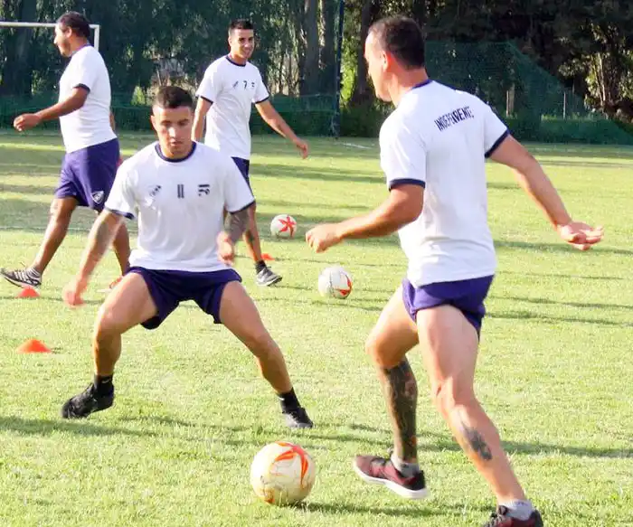 Independiente (SC) se probará frente a Santamarina de Tandil