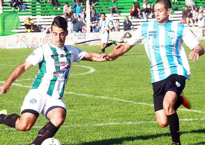 Fútbol. Estación Quequén manda en soledad