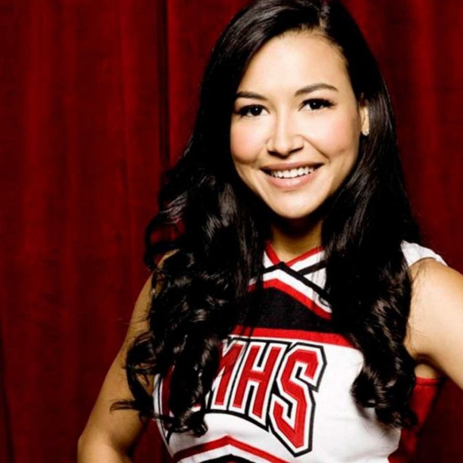 Naya Rivera interpretando su personaje en Glee, Santana López.