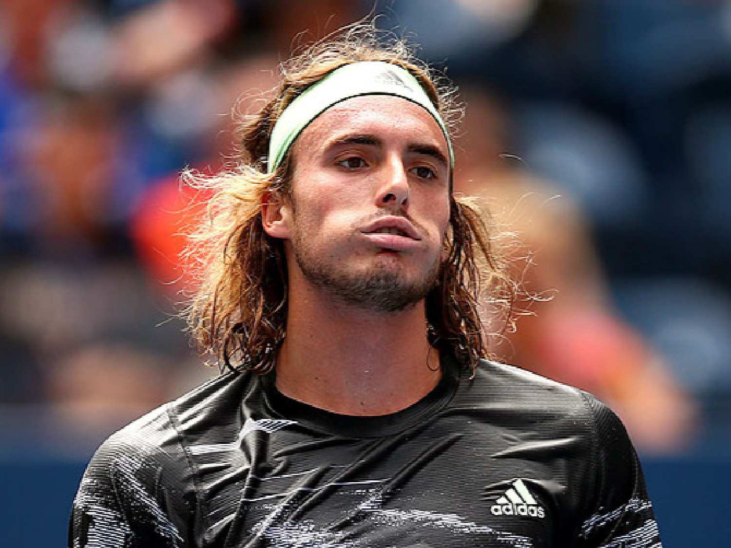 Tsitsipas se baja del ATP de Halle 