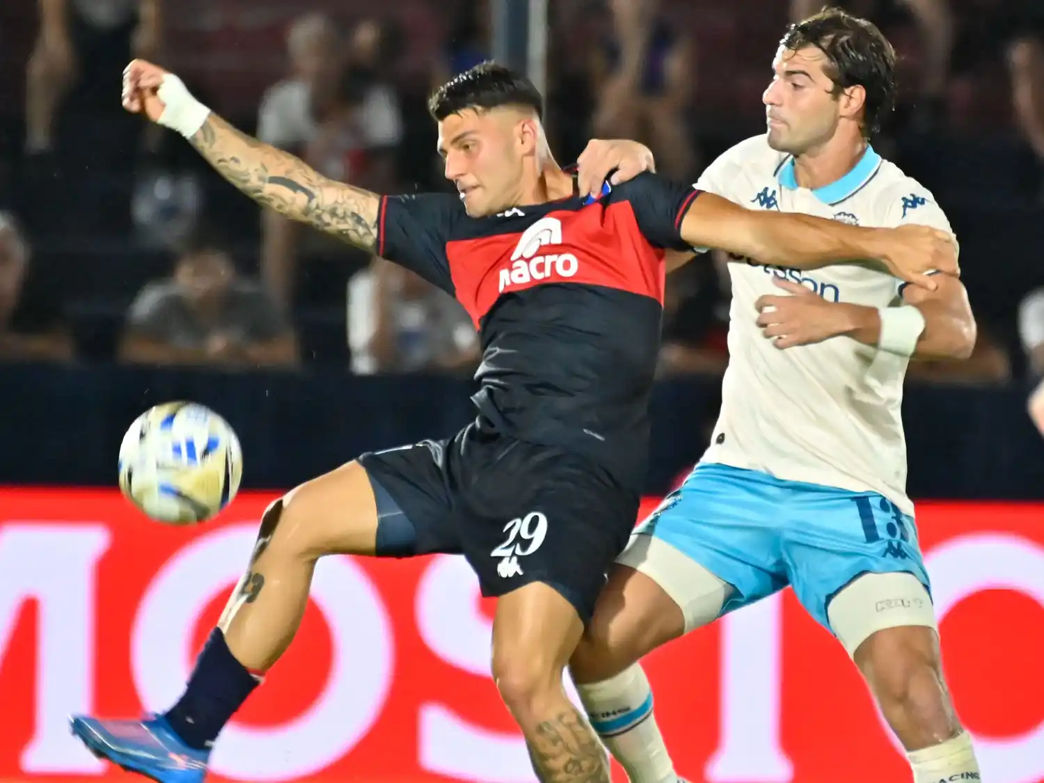 Racing no levanta cabeza en el Apertura.