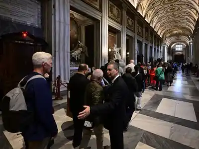 Más de 30 mil fieles visitaron la tumba del Papa Francisco en Santa María la Mayor