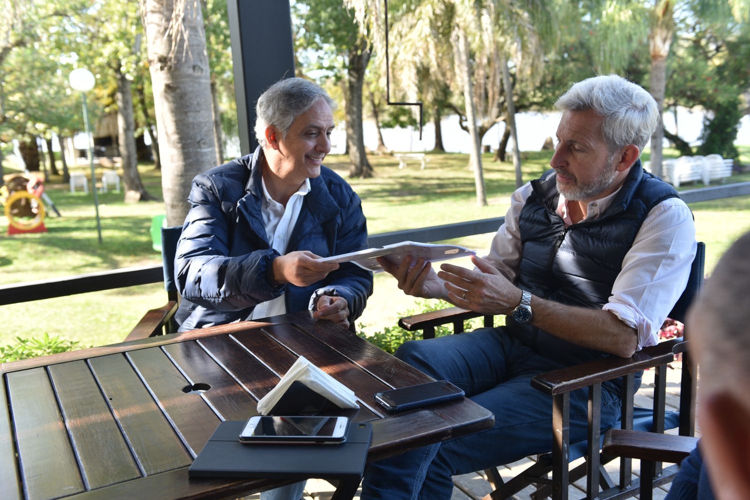 Osvaldo Fernández entrego a Frigerio la propuesta de seguridad para Gualeguaychu