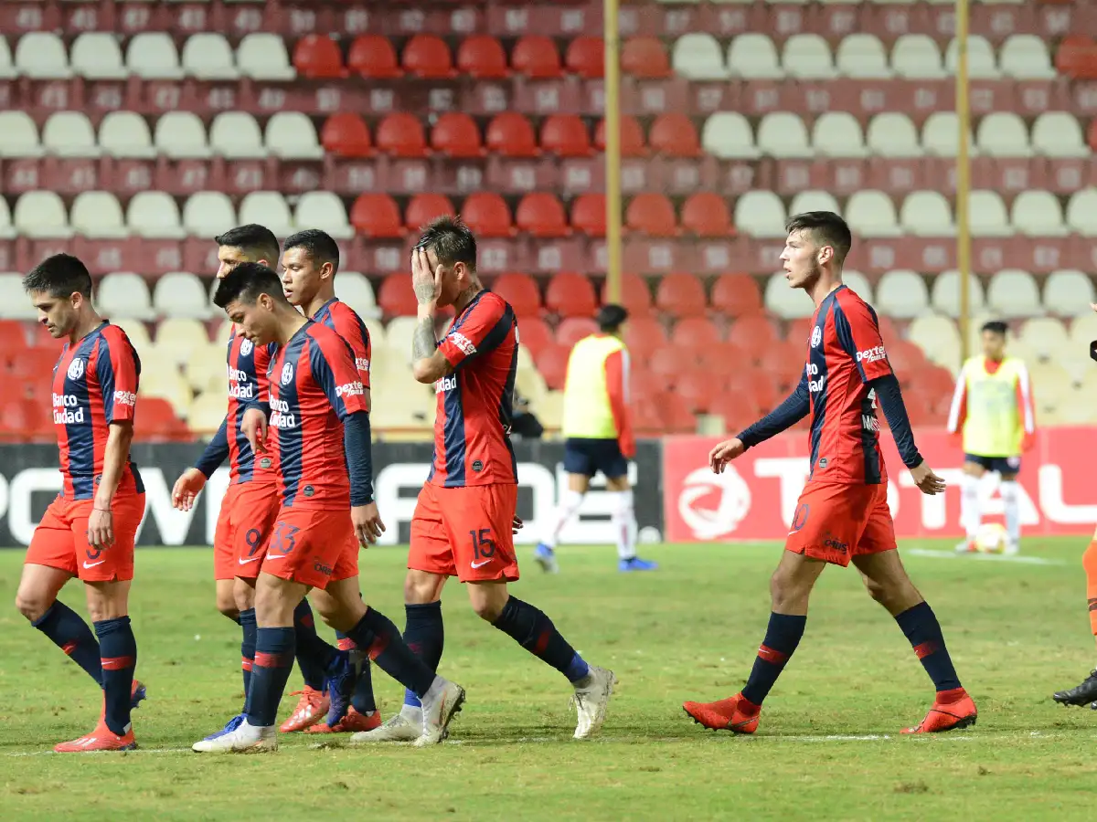 San Lorenzo no sale del pozo: cayó ante Estudiantes de San Luis
