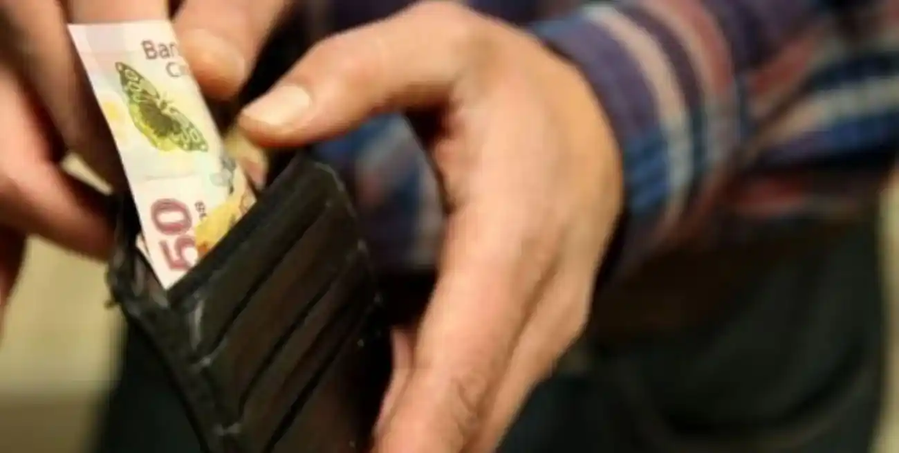 Las dos CTA participaron del Consejo del Salario y rechazaron la definición del aumento por decreto.