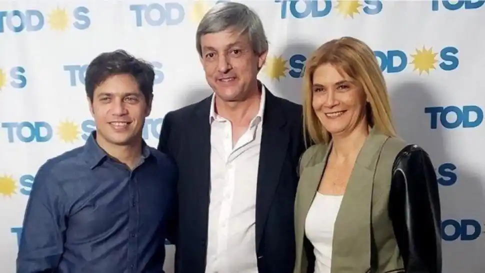  El intendente de Hipólito Yrigoyen, Jorge Cortés, junto a Kicillof y Magario 