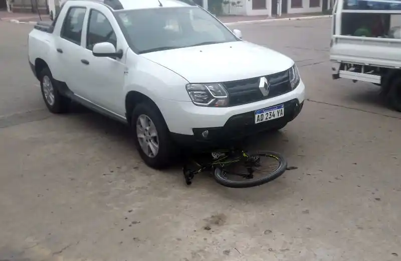 Menor que conducía una  bicicleta resultó con heridas