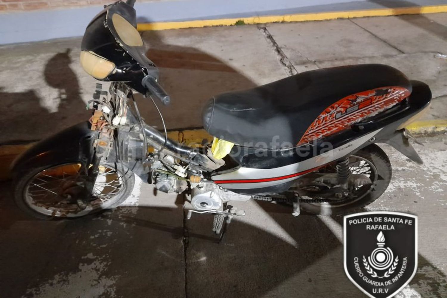 Una moto abandonada en la terminal de ómnibus despertó sospechas