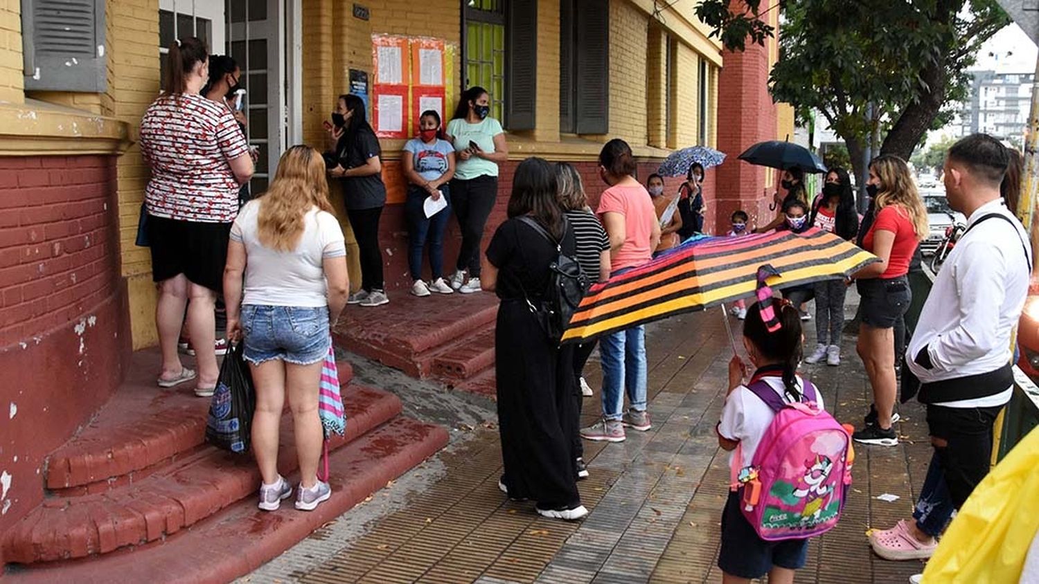 En Córdoba exigen PCR negativo a docentes no vacunados