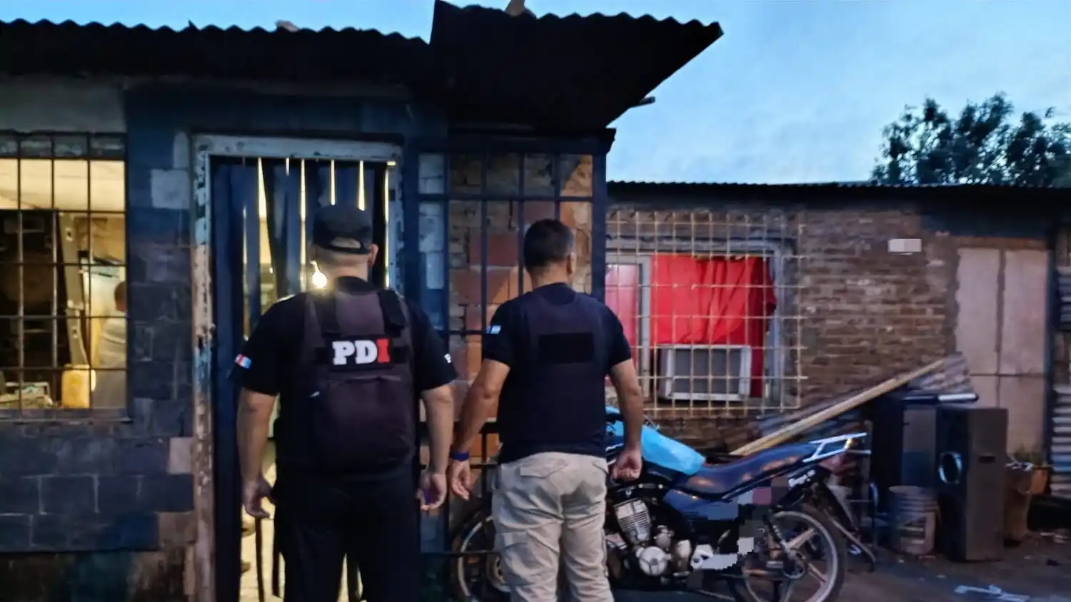 La PDI detuvo a un hombre tras un allanamiento en el norte de la ciudad