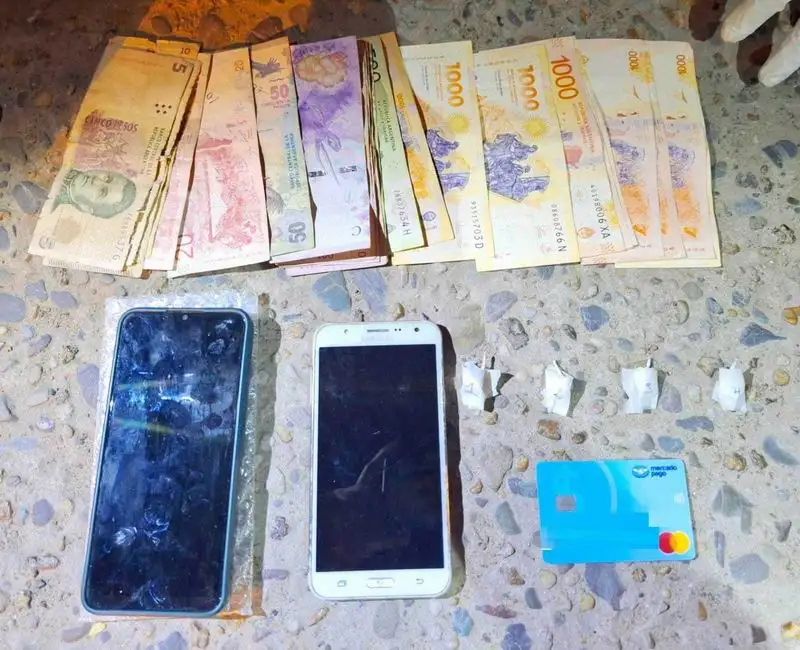 La Policía detuvo a dos sujetos y secuestró droga