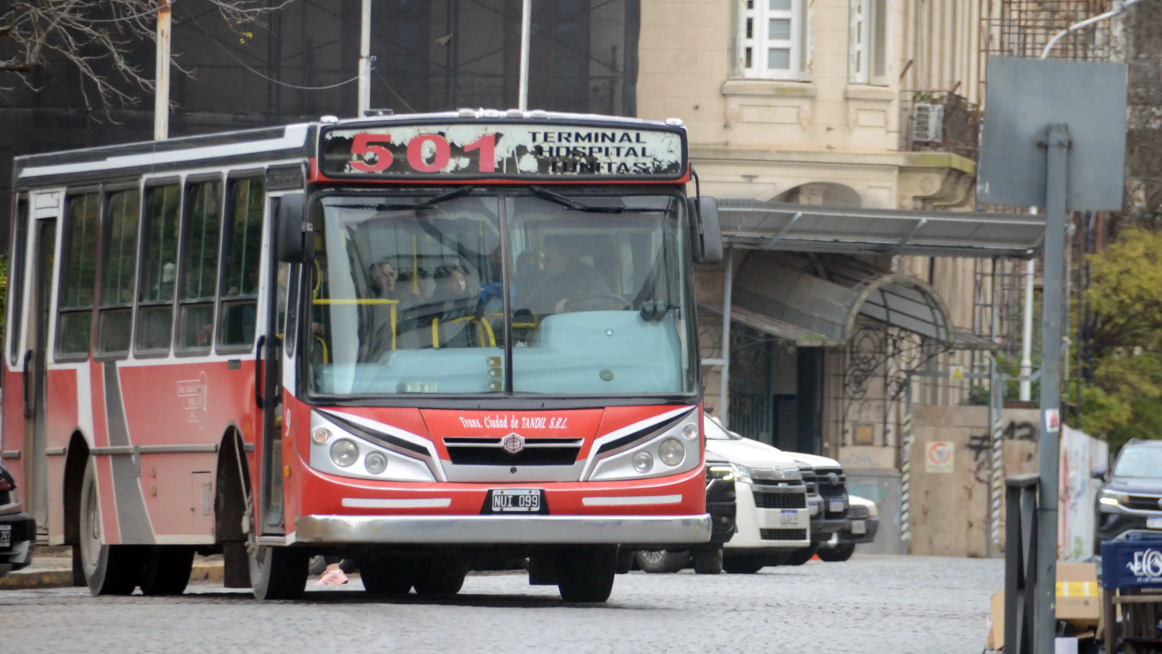 Los concejales buscan que el Ejecutivo gestione el desembarco de una herramienta tecnológica que permita a los usuarios conocer la ubicación de los colectivos.