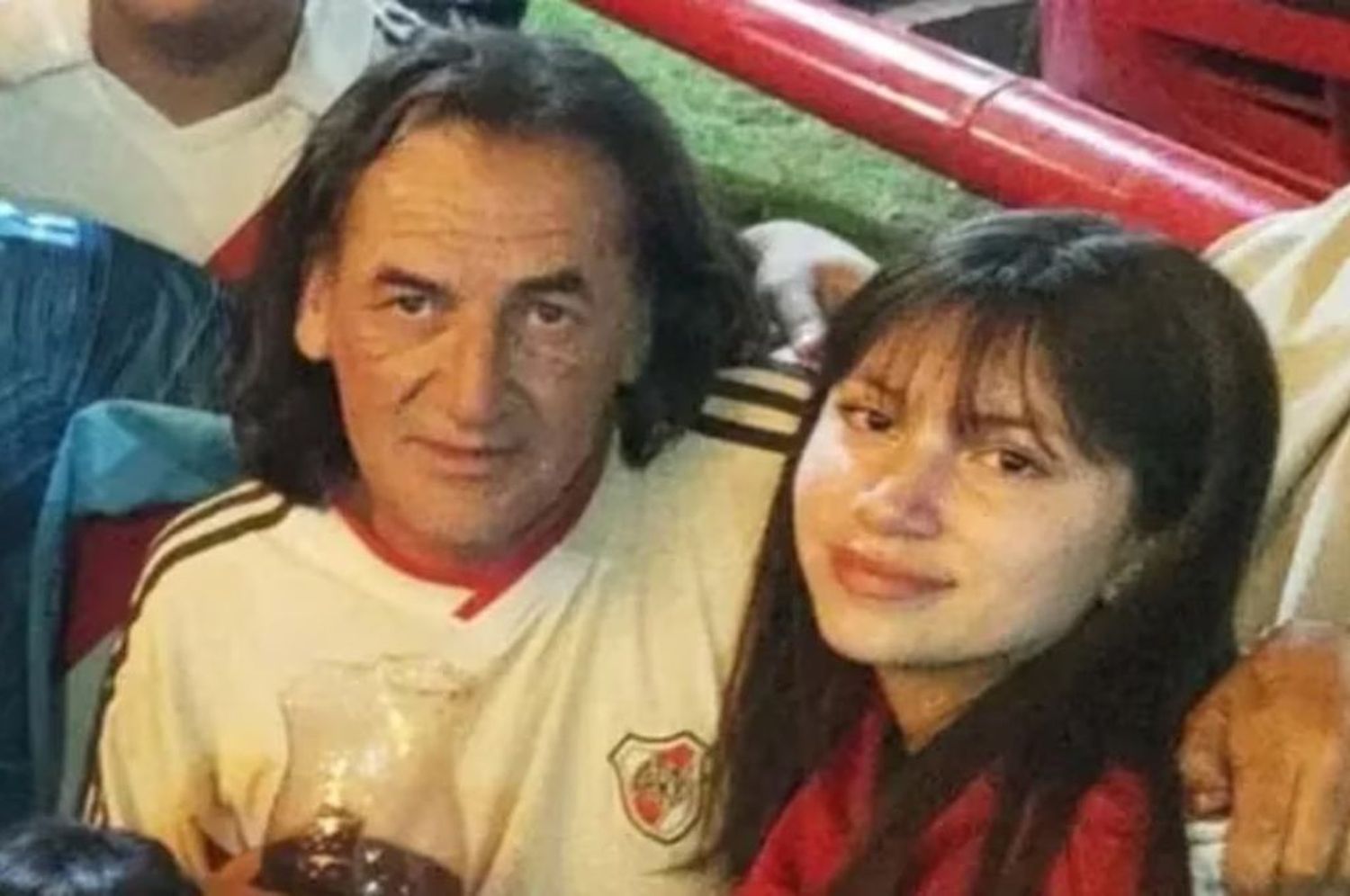 El desgarrador mensaje de la hija del hincha de River que murió tras caer de una tribuna