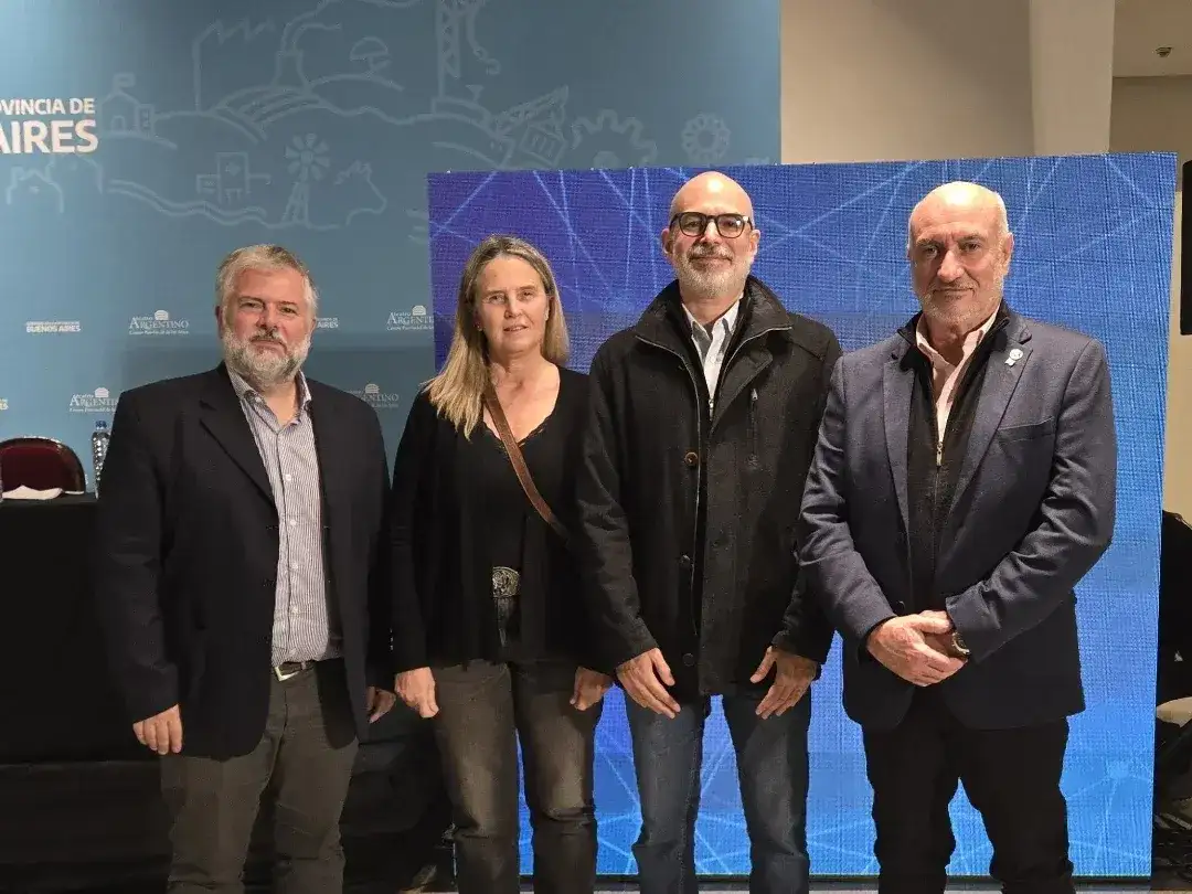Aba, Gutiérrez y Dalponte, junto a Federico Agüero, subsecretario de Ciencia, Tecnología e Innovación del Ministerio de Producción, Ciencia e Innovación Tecnológica bonaerense.