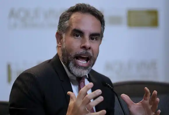 «Me están emboscando inventando testigos” afirma Armando Benedetti