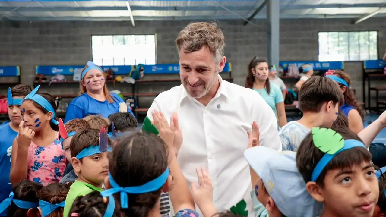 Achával  destaco la participación de  chicos y chicas en  clubes  municipales