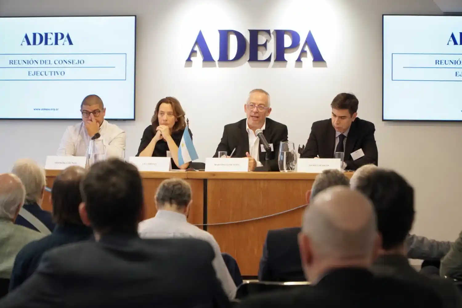 Etchevers: “Tenemos el desafío institucional de seguir acompañando a la industria periodística"