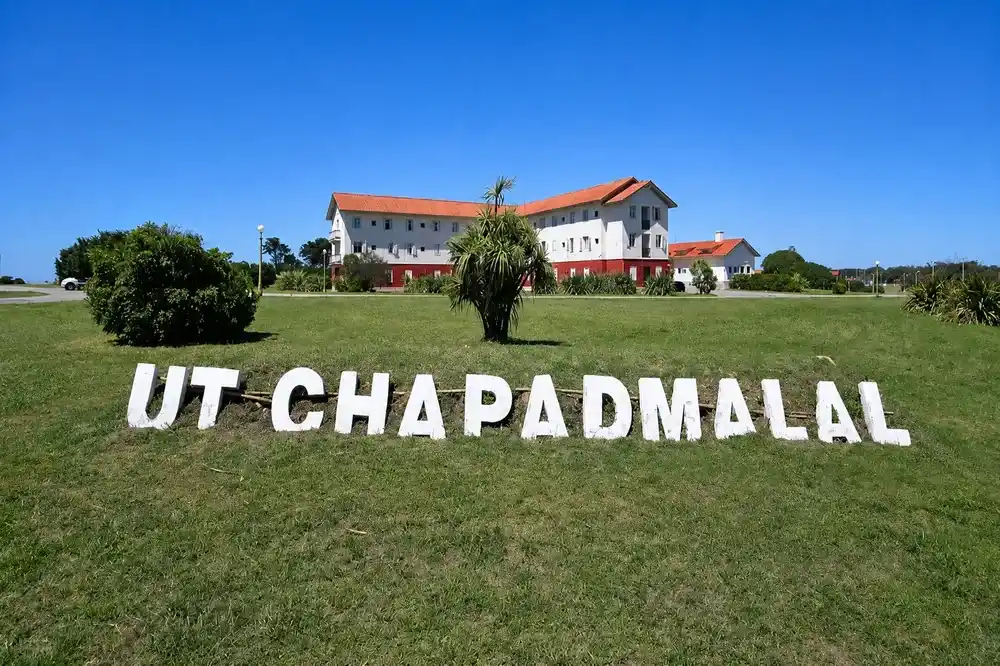Vecinos de Chapadmalal convocan a una asamblea para defender los hoteles del Complejo